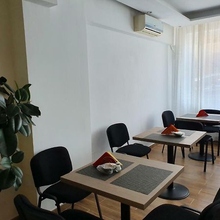 Tranzitrooms Bucharest Luaran gambar