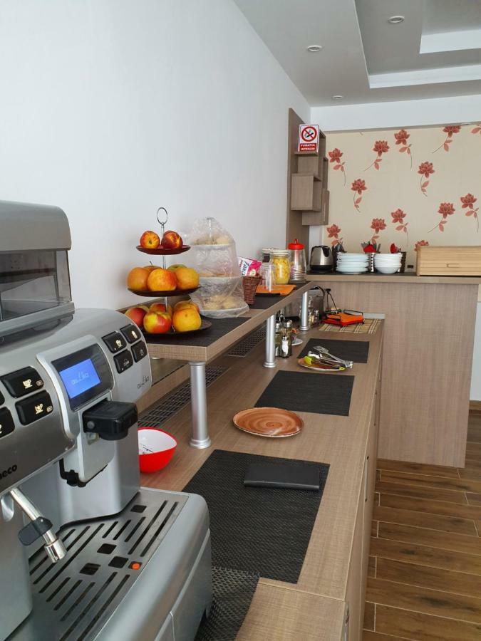 Tranzitrooms Bucharest Luaran gambar
