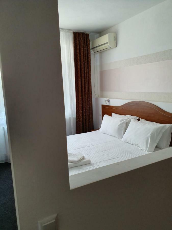 Tranzitrooms Bucharest Luaran gambar