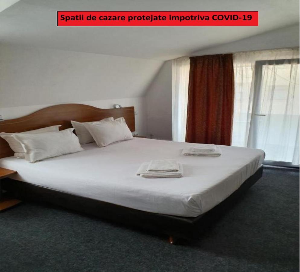 Tranzitrooms Bucharest Luaran gambar